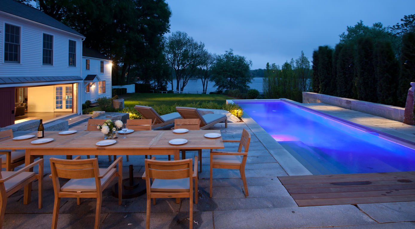 contemporary-outdoor-living-landscape-design